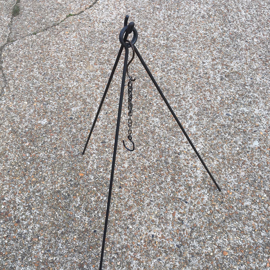 2in1 campfire cooking tripod set up